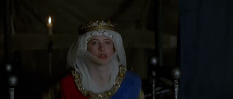 The king desires peaceLongshanks desires peaceHe declares it to me I swear itHe proposes that you withdraw your attackIn return he grants you title estatesand this chest of gold which I am to pay to