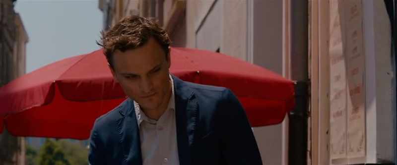 And then he not/ced that the boy was cry/ng