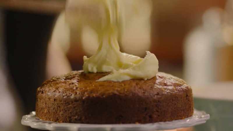And there's only one layer of icing, which I think is perfect