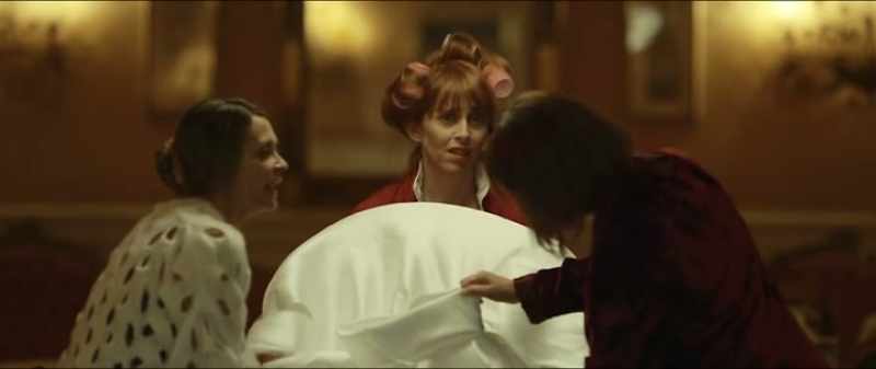 And what do you do, girls? Needle and thread... Needle and thread, come on!