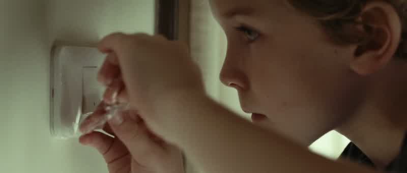 And you You don't workI'm a doctorI'm not practicing right now Just taking care of the kidsI see You got promoted