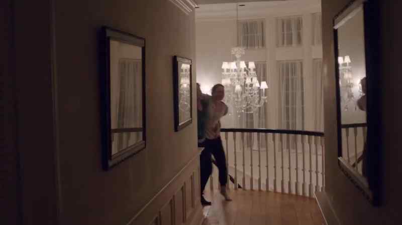 Andrea, open the door!