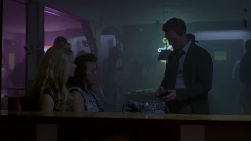 Anette, go get a couple more drinks from the bar, will you, please?