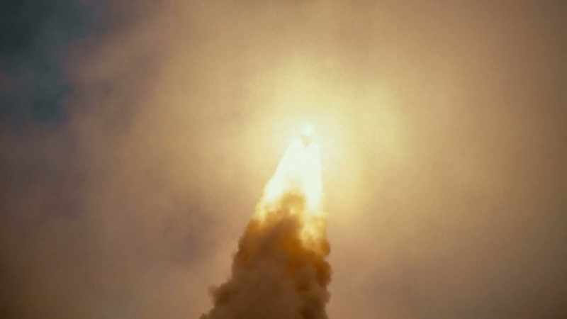 [announcer] All three main engines are running smoothly now