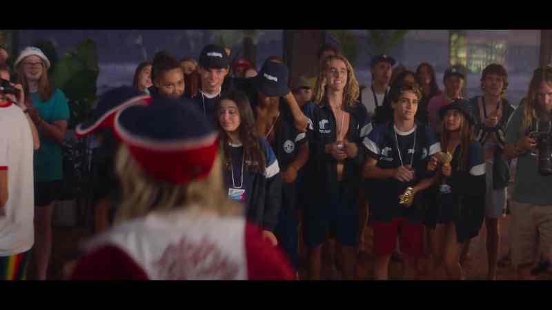 [announcer] And in second place…