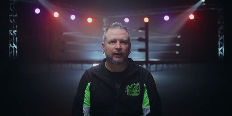 [announcer] Dan Cage!