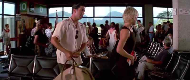 [Announcer] Flight number 38 to Honolulu