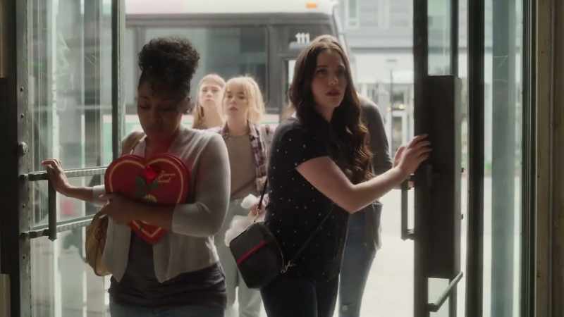 ANNOUNCER: This terminal is for women returning from relationships only
