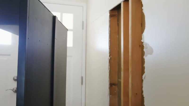 [Anthony] So I thought there was like a little shelf