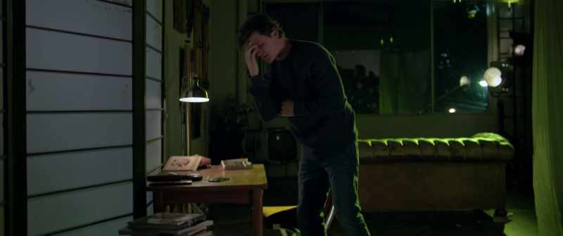 (anticipatory music)