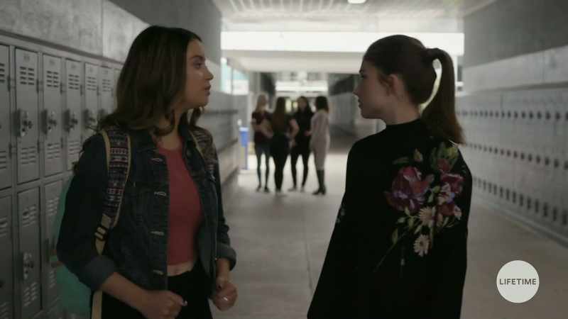 Anyone even glances at her boyfriend