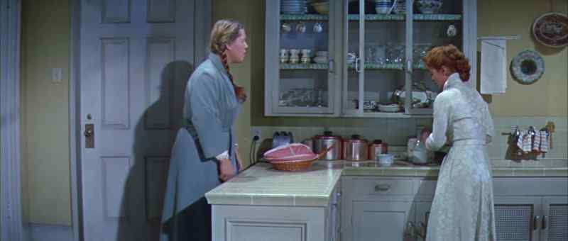 Anything I can do, madame? - No. No, I can manage