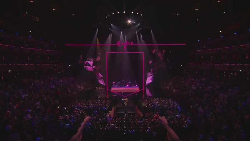 APPLAUSE