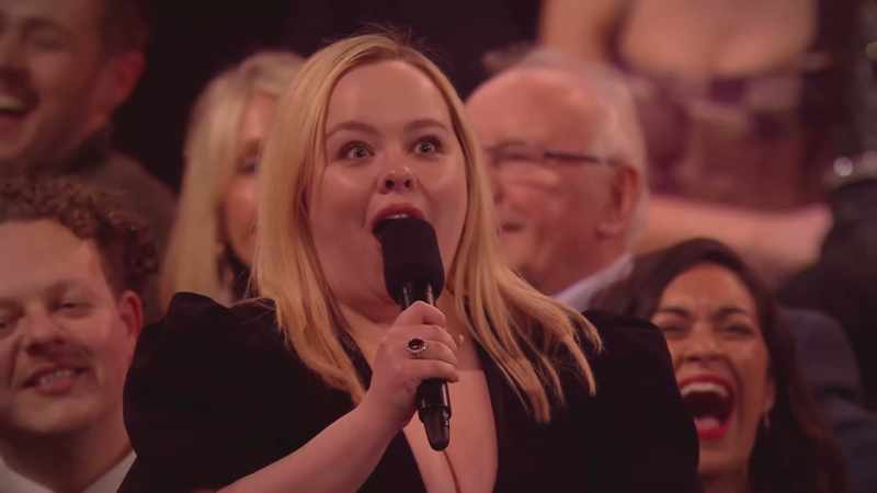 APPLAUSE