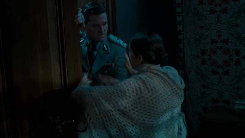Aracy: No. Colonel Zumkle, out. Haraus!