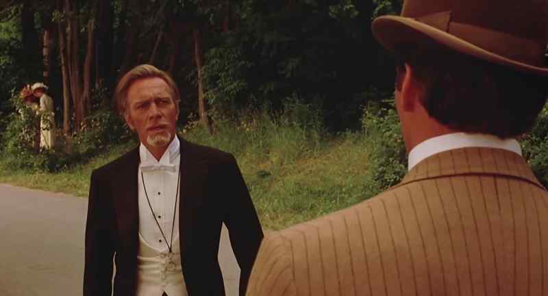 Are you a guest here, sir? - You're Robinson