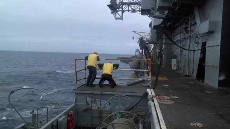 Are you sure the Navy's got good pilots?