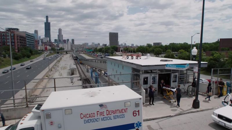 Armed robbery on the El