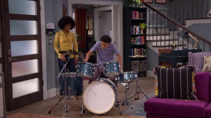 [arrhythmic drumming]