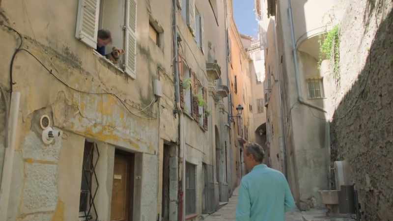Arriving in Grasse, he is immediately greeted