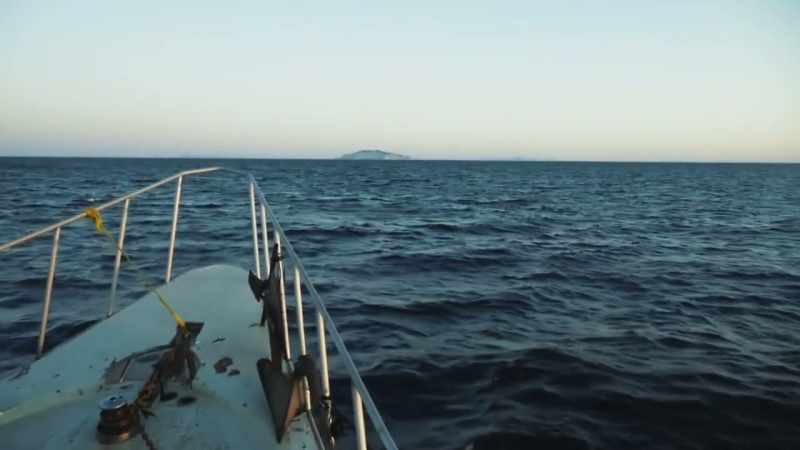 As they draw close to the island