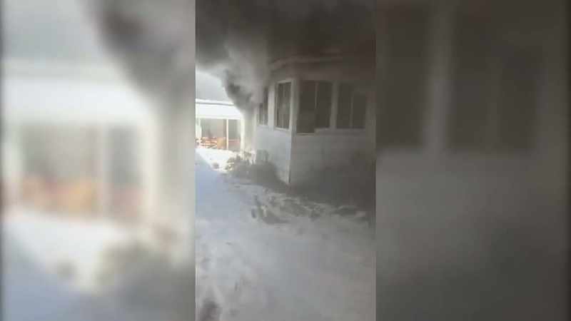 As he live‐streams dramatic video of her home ablaze