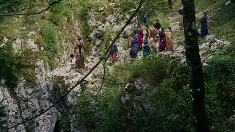 As Wisdom of the Two Rivers, it's my honor to welcome you to the Women's Circle
