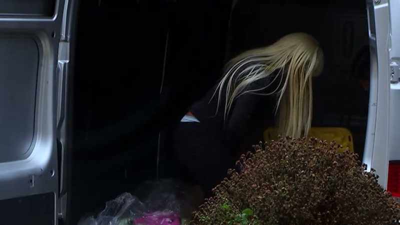 Ashanti is out, looking for the coconut water