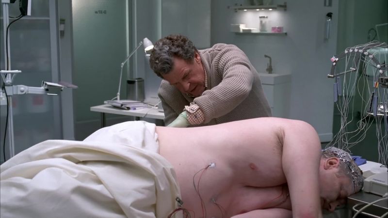 Astrid, I need you to adjust that light. - Step away from him
