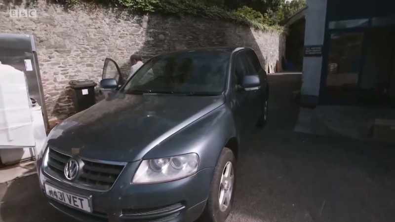 At the marine life centre, Maurice is about to be introduced