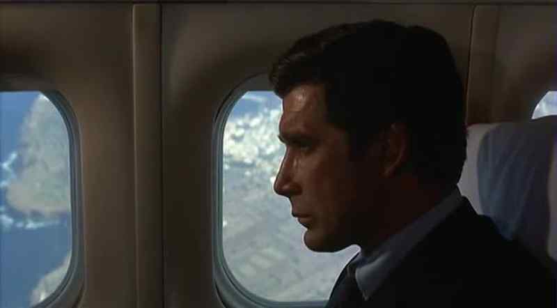 (attendant speaking in Italian)