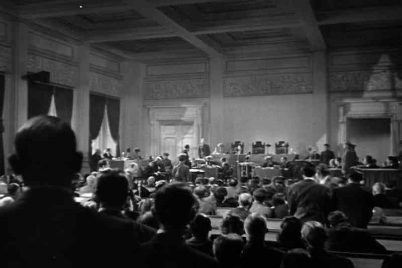 Attention! Court convenes