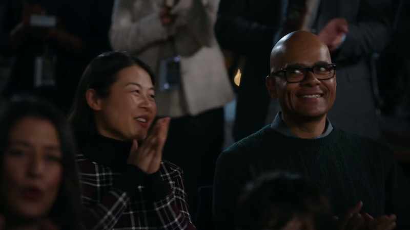 (audience applauding) (audience members cheering)