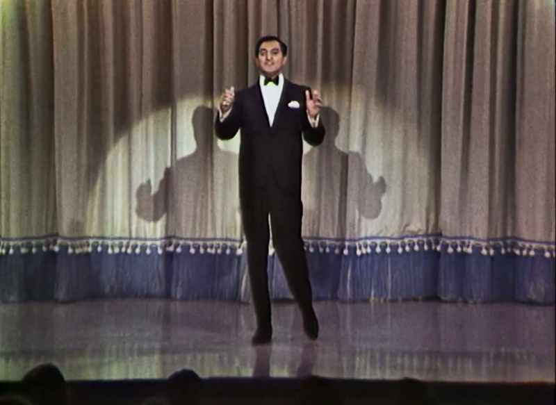 (AUDIENCE APPLAUDING) - Now, ladies and gentlemen