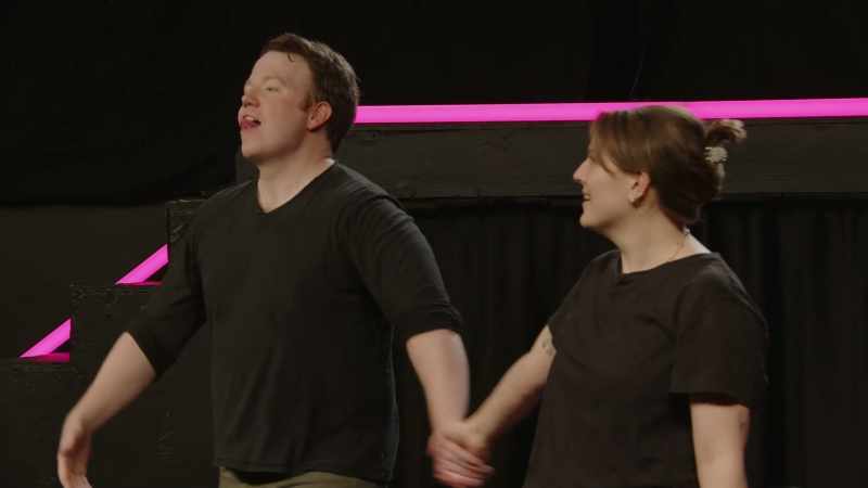 (audience cheering)