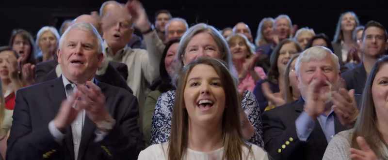 (audience cheering)