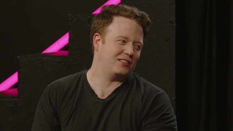 (audience laughing)
