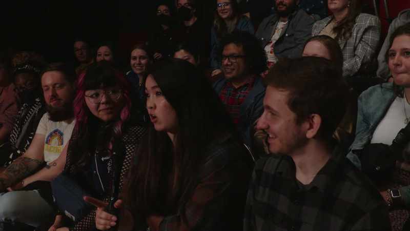 (audience laughing)