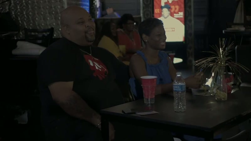 (audience laughing)