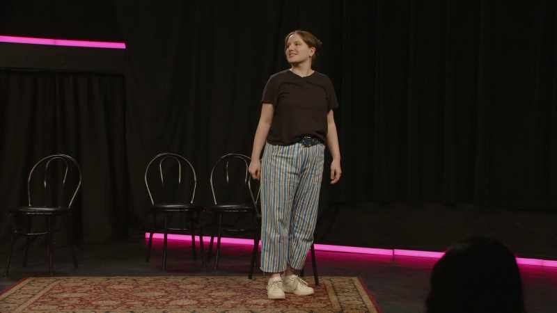 (audience laughing)
