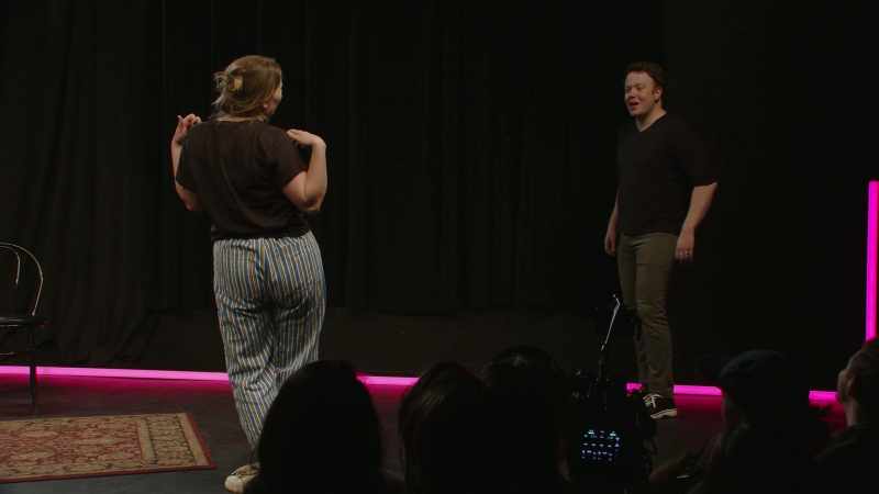 (audience laughing)