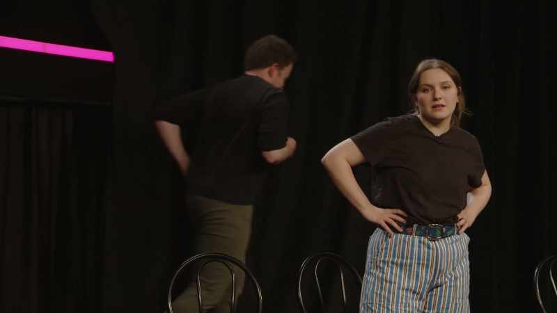 (audience laughing)