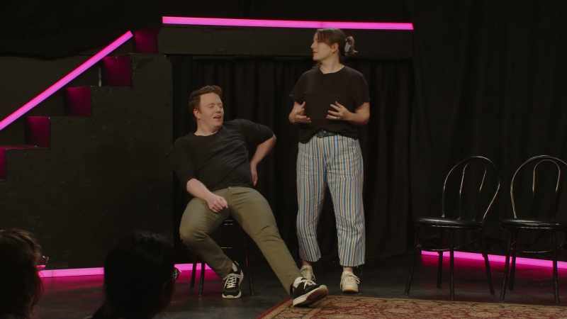 (audience laughing)