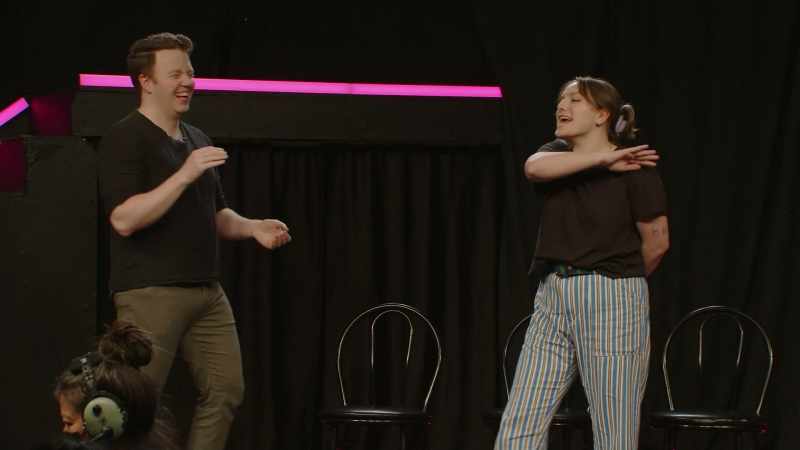 (audience laughing)