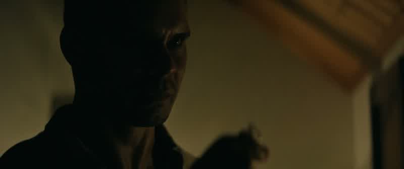 Ava... I said stay back! - - Arggh!