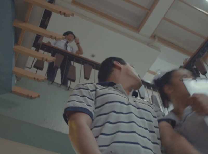 Average height, shoulder-length hair