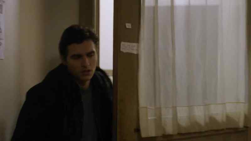 Babe. -[Noelle] Hey, babe
