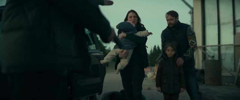 [baby crying] - [mother shushing]