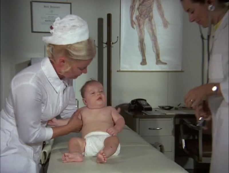 [ BABY FUSSING ]