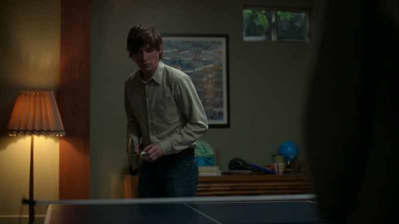 (ball bounces)
